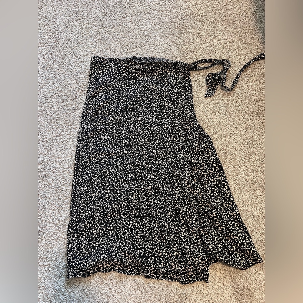 URBAN Romantics Black and White Floral Midi Skirt